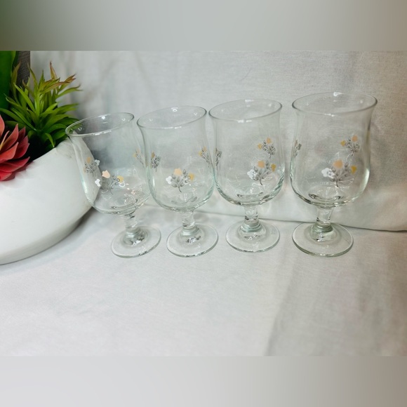 Set of 4 Pfaltzgraff Remembrance Goblets - Picture 8 of 9